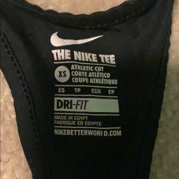 Nike Workout Top - Picture 2 of 3